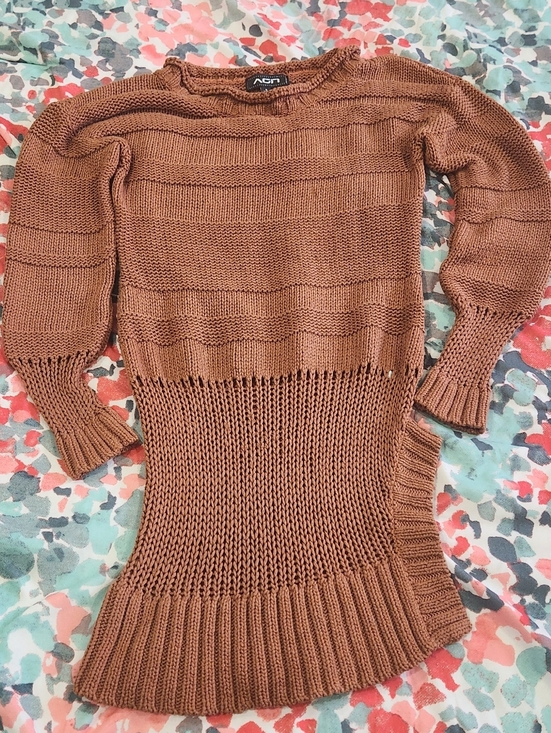 unsure Sweaters - Rust Scoop Neck Ribbed Waist Sweater, Size: S
